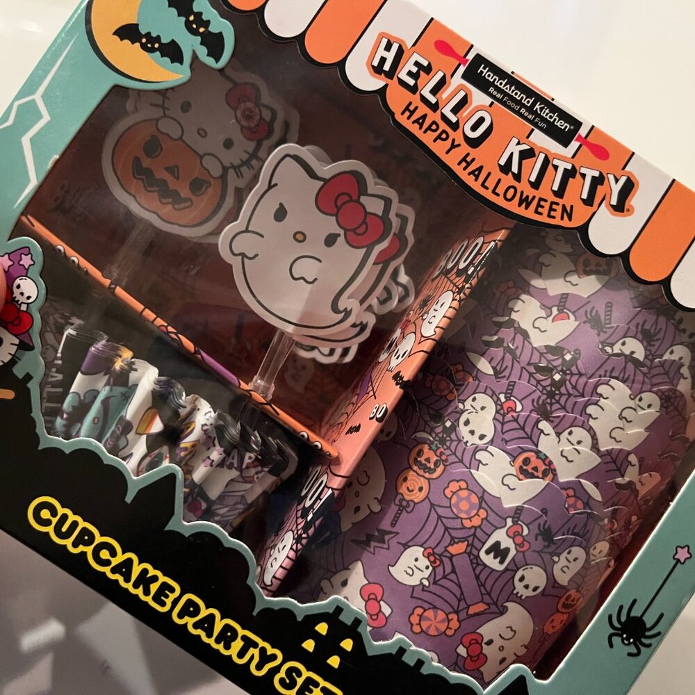 Hello Kitty Cupcake‎ Decorating (Set 37 Pieces) (home/x)
